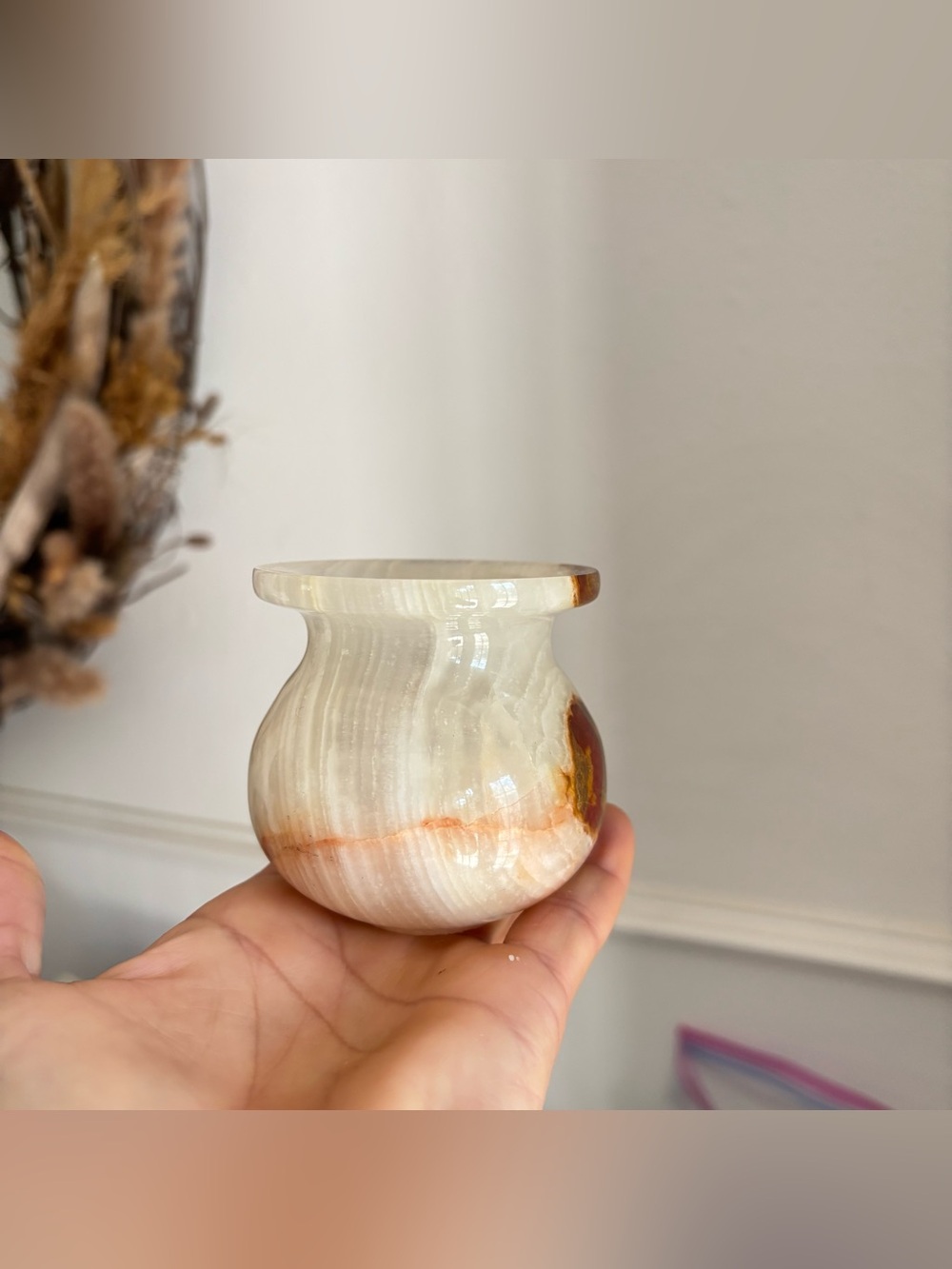 Hand-Carved Cream Onyx Decorative Bud Vase - Elegant Home Accent